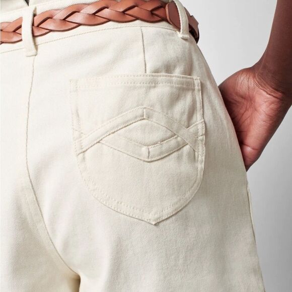 Faherty Rikki Short in White - Picture 9 of 10